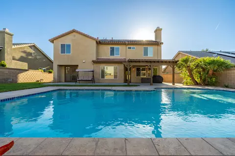 Exterior - 44520 Chaparral Dr, Lancaster, CA 93536 photo 13 of 17