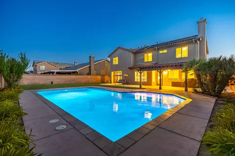 Exterior - 44520 Chaparral Dr, Lancaster, CA 93536 photo 2 of 17