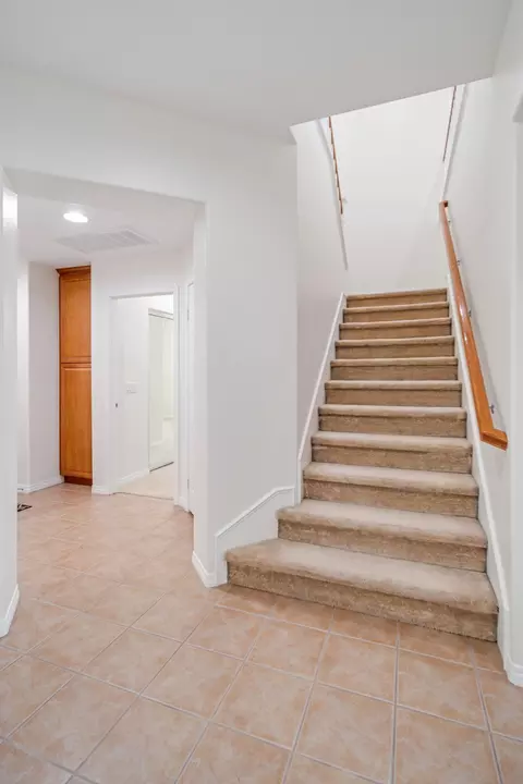 Entry Way - 44520 Chaparral Dr, Lancaster, CA 93536 photo 3 of 4