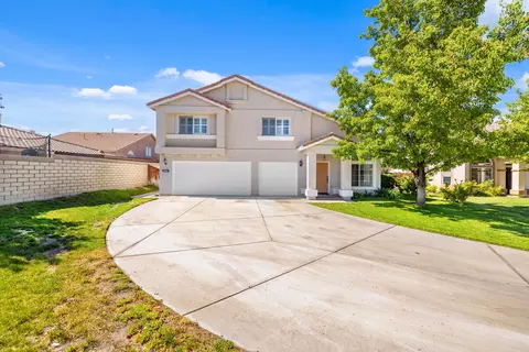 5668 Lighthouse Ln, Palmdale, CA 93552