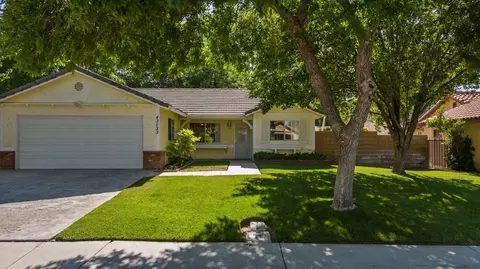 43033 22nd St W, Lancaster, CA 93536