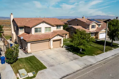 43913 Freer Way, Lancaster, CA 93536 photo 3