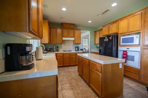 43913 Freer Way, Lancaster, CA 93536 photo 6
