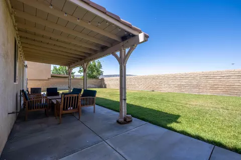 43913 Freer Way, Lancaster, CA 93536 photo 23
