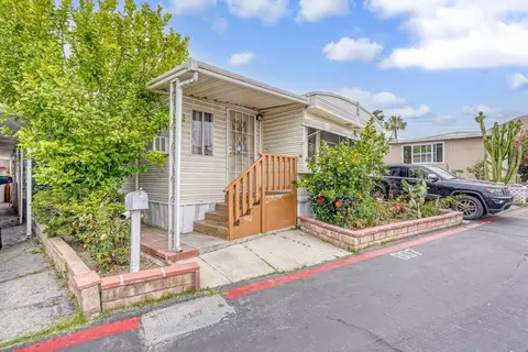 12401 Filmore Rd #807, Sylmar, CA 91342