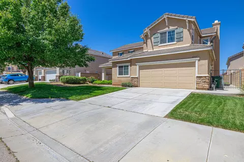 43321 Harbor St, Lancaster, CA 93536 photo 2