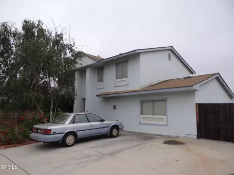 1069 Treadwell Ave, Simi Valley, CA 93065