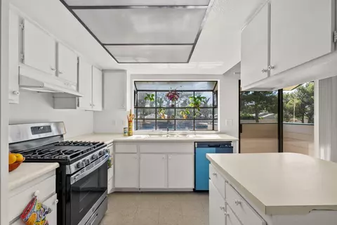 Kitchen - 44412 15th St E #5, Lancaster, CA 93535 photo 2 of 3