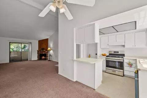 Living - 44412 15th St E #5, Lancaster, CA 93535 photo 2 of 4
