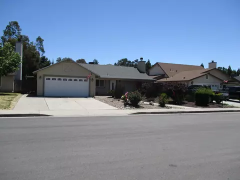 Exterior - 1028 Veronica Dr, Paso Robles, CA 93446 photo 2 of 16