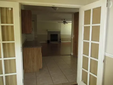 Living - 1028 Veronica Dr, Paso Robles, CA 93446 photo 3 of 6