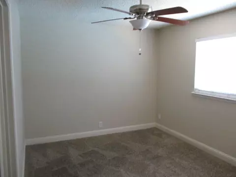 Bedroom - 1028 Veronica Dr, Paso Robles, CA 93446 photo 3 of 8