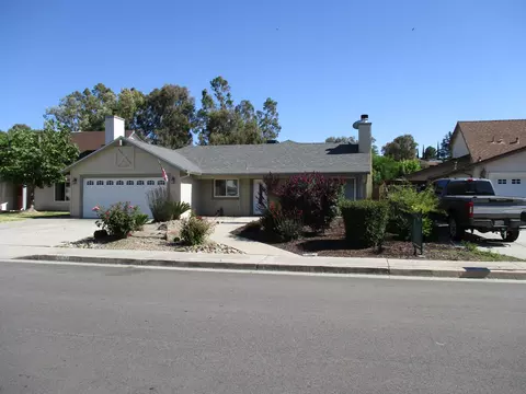 Exterior - 1028 Veronica Dr, Paso Robles, CA 93446 photo 3 of 16