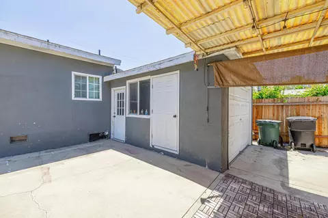 1002 Palm Ave W, Burbank, CA 91506 photo 22