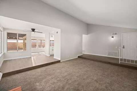 44251 Watford Ave, Lancaster, CA 93535 photo 4
