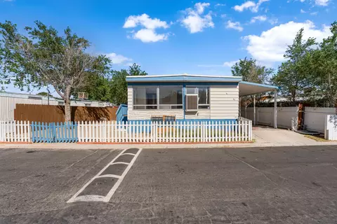 3300 15th St W #SPC 65, Rosamond, CA 93560