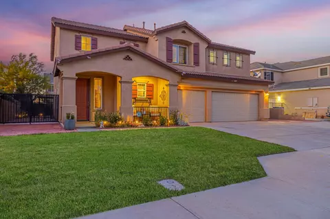 Exterior - 6043 Ryans Pl, Lancaster, CA 93536 photo 4 of 10