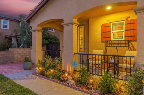 Exterior - 6043 Ryans Pl, Lancaster, CA 93536 photo 5 of 10