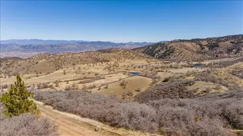 0 St Moritz Pl, Tehachapi, CA 93561