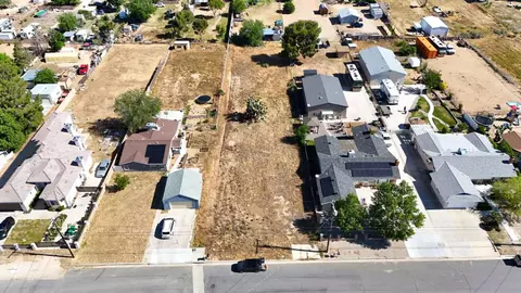 4239 Ave L 6 W, Lancaster, CA 93536