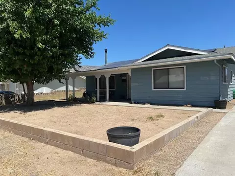 2729 Audrey Ave, Lake Isabella, CA 93240