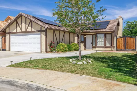36806 Royce Ct, Palmdale, CA 93552