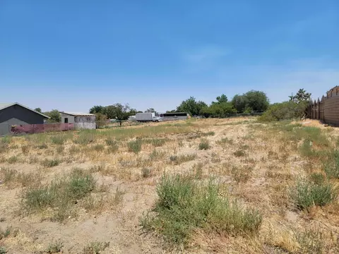 Ronar St, Palmdale, CA 93591 photo 2