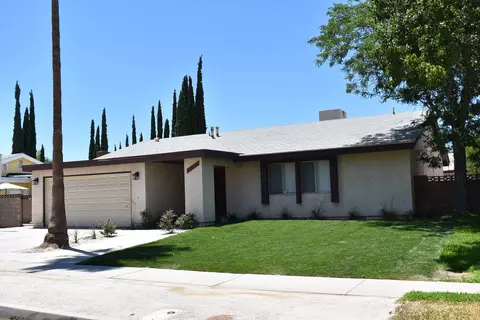 37931 29th St E, Palmdale, CA 93550