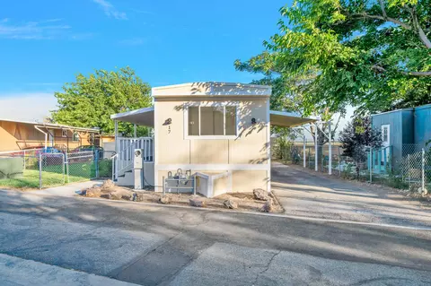 45800 Challenger Way #17, Lancaster, CA 93535