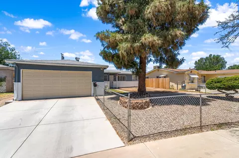 44933 Andale Ave, Lancaster, CA 93535 photo 3