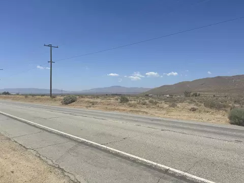 Rosamond Blvd, Mojave, CA 93501 photo 11
