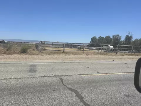 Rosamond Blvd, Mojave, CA 93501 photo 8