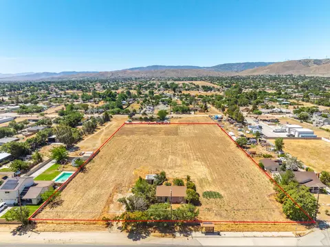 5164 Columbia Way, Lancaster, CA 93536