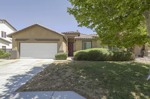 6041 Oak Fence Ln, Lancaster, CA 93536