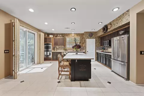 Kitchen - 37809 Nova Ave, Palmdale, CA 93552 photo 1 of 6