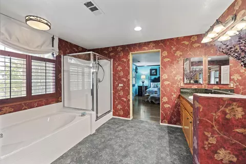 Bath - 37809 Nova Ave, Palmdale, CA 93552 photo 3 of 4