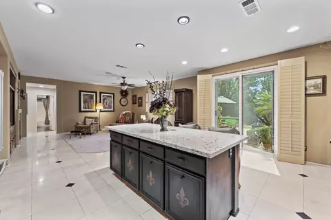 Kitchen - 37809 Nova Ave, Palmdale, CA 93552 photo 6 of 6
