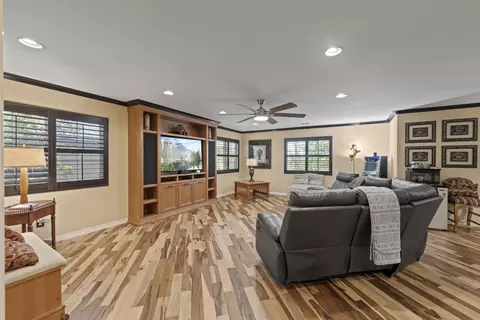 Living - 37809 Nova Ave, Palmdale, CA 93552 photo 4 of 5
