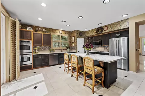 Kitchen - 37809 Nova Ave, Palmdale, CA 93552 photo 2 of 6