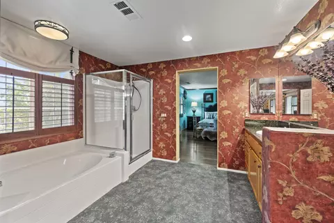 Bath - 37809 Nova Ave, Palmdale, CA 93552 photo 2 of 4