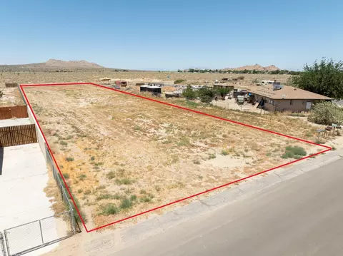 156 Th St E, Lake Los Angeles, CA 93535