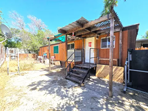 34220 Cheseboro Rd #SPC 9, Palmdale, CA 93552