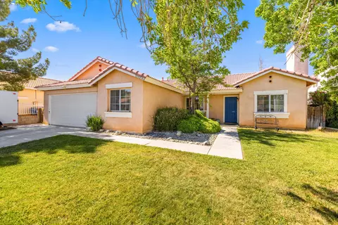 3243 Quarry Rd, Palmdale, CA 93550