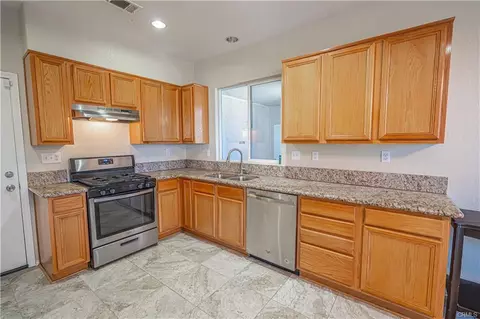 44345 Apache Plume St, Lancaster, CA 93536 photo 2