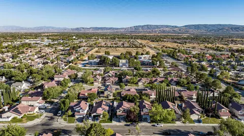 3350 J-2 W, Lancaster, CA 93536 photo 10
