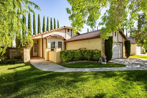 3350 J-2 W, Lancaster, CA 93536 photo 4