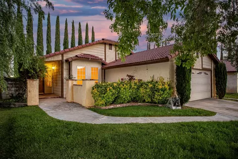 3350 J-2 W, Lancaster, CA 93536