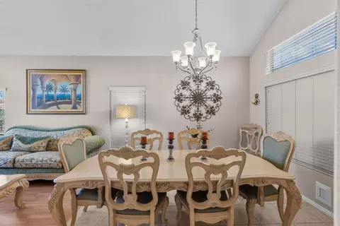 Dining - 3335 Rollingridge Ave, Palmdale, CA 93550 photo 2 of 4