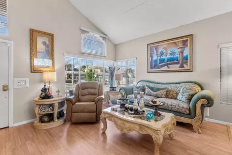 Living - 3335 Rollingridge Ave, Palmdale, CA 93550 photo 2 of 5