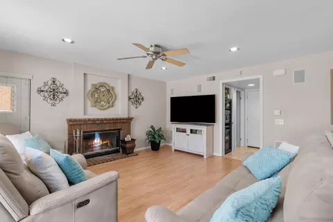 Living - 3335 Rollingridge Ave, Palmdale, CA 93550 photo 5 of 5